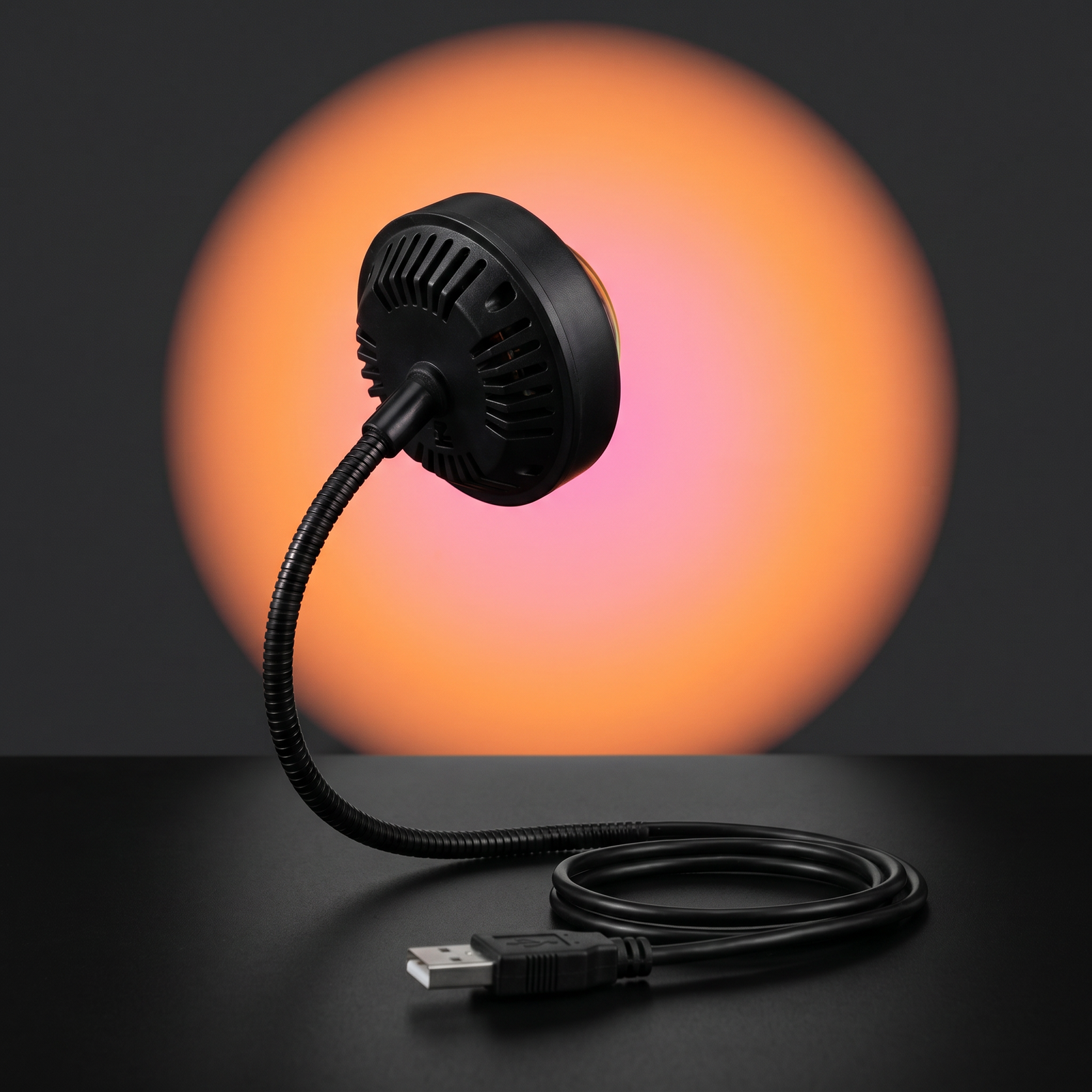 Lunaria Lampe Sunset Mood Light Bedroom - lampe coucher soleil en situation dans une chambre - ambiance coucher de soleil