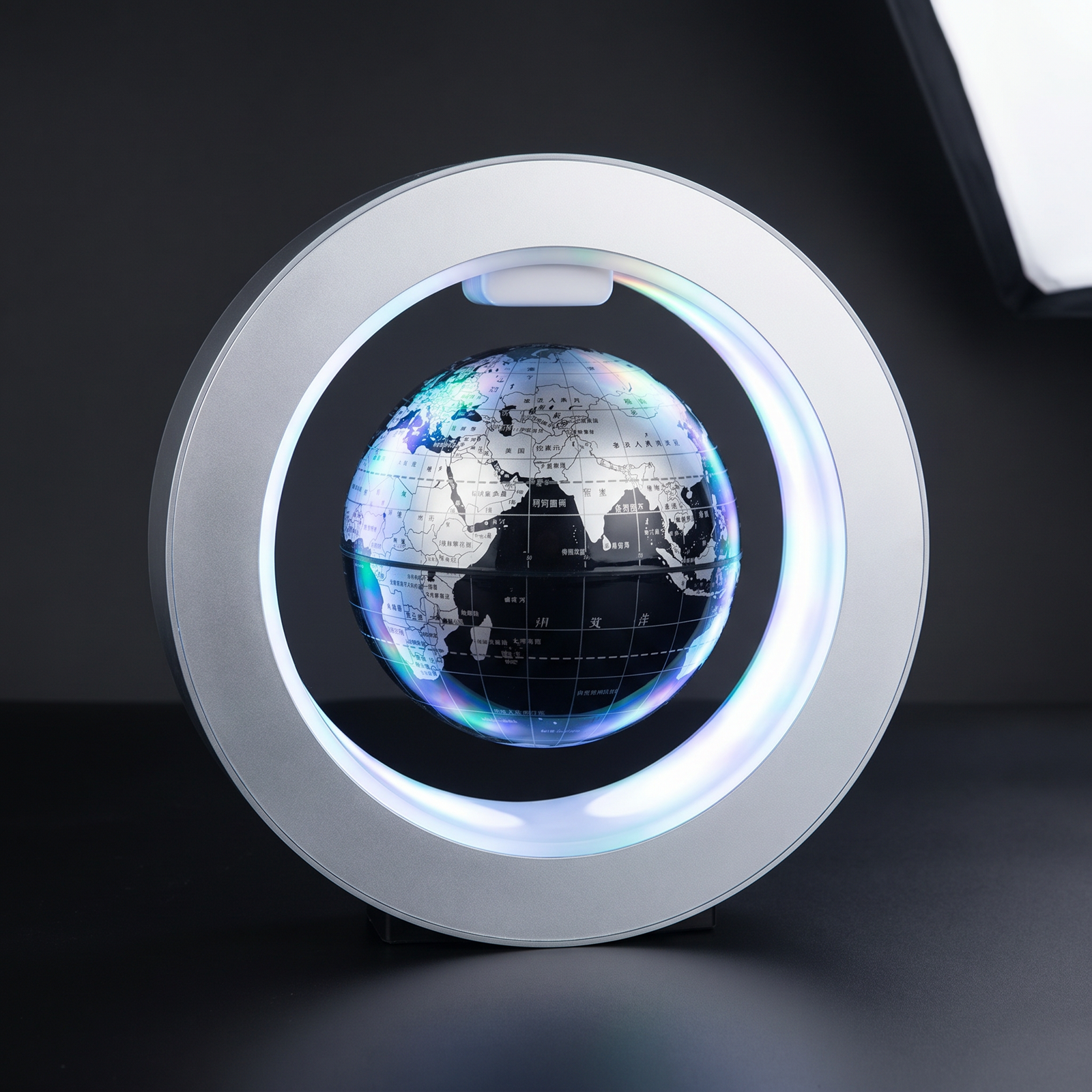 Globe Lévitation Carte du Monde LED | LUNARIA